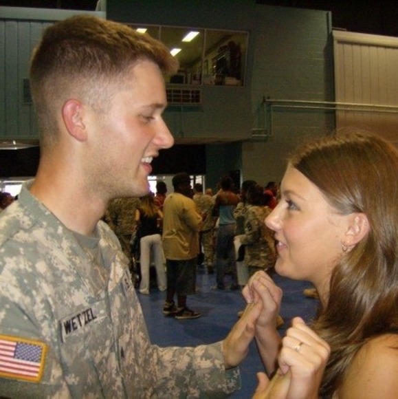 Meet your Posher, Sarina - Picture 1 of 1